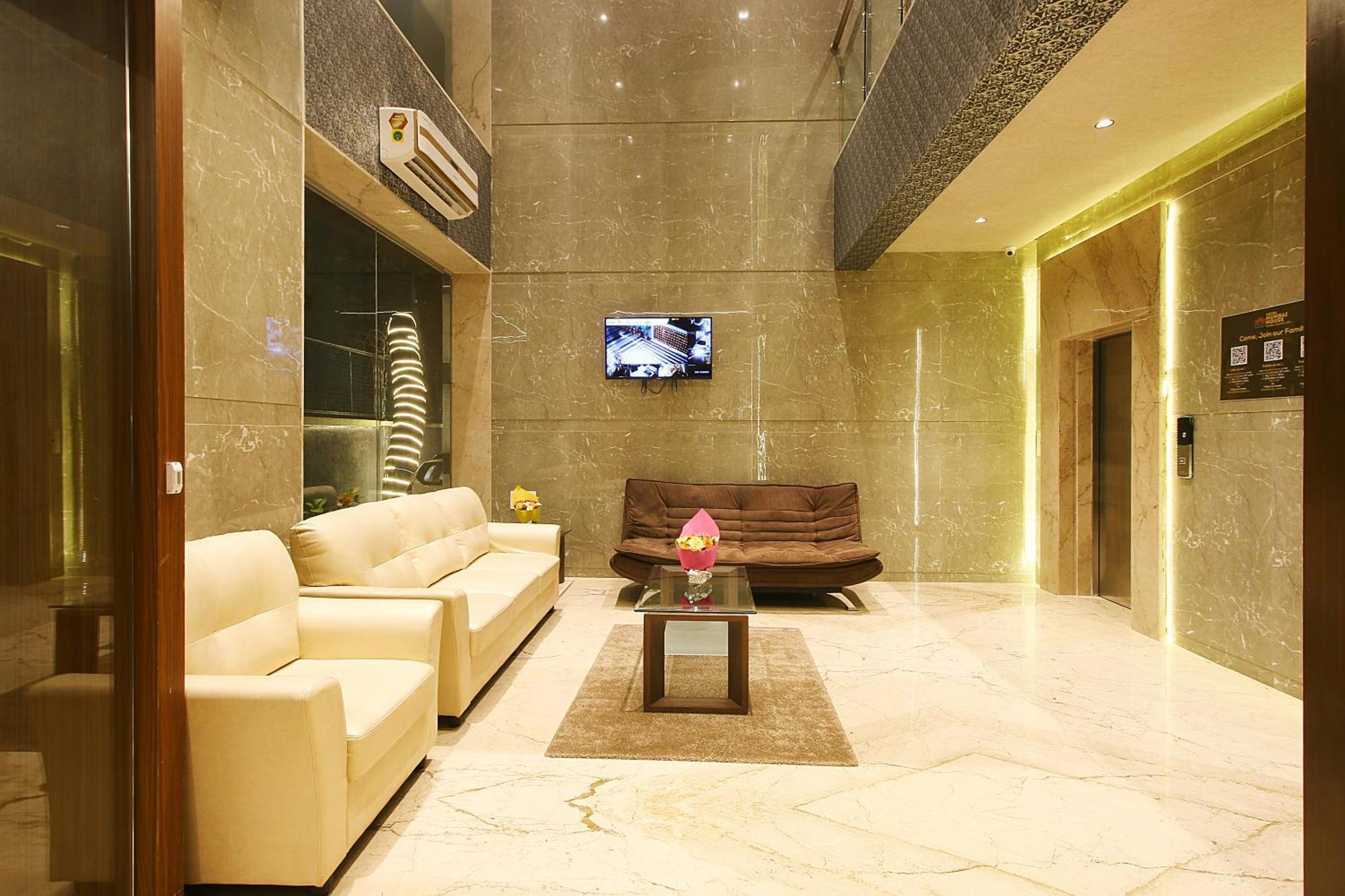 Mumbai House Luxury Apartments Santacruz East, Mumbai Exterior foto