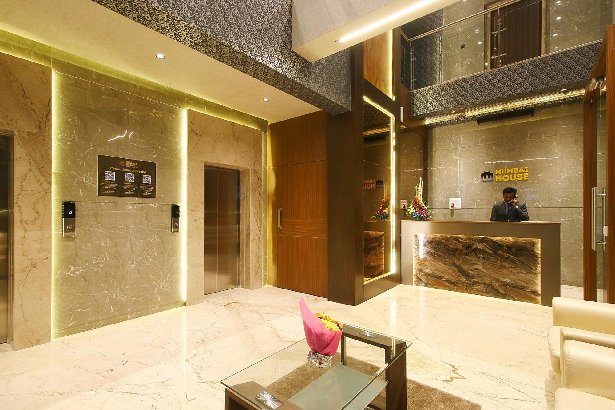 Mumbai House Luxury Apartments Santacruz East, Mumbai Exterior foto