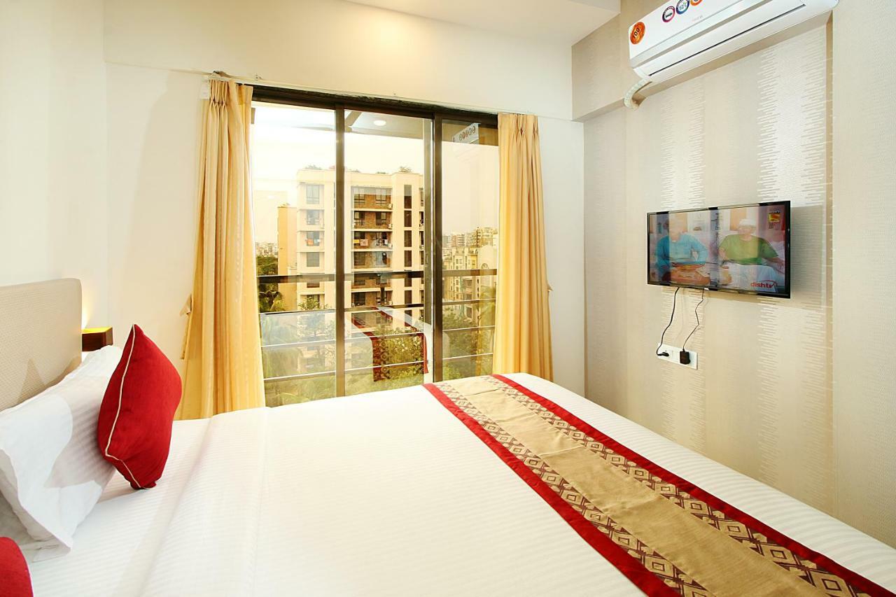 Mumbai House Luxury Apartments Santacruz East, Mumbai Exterior foto