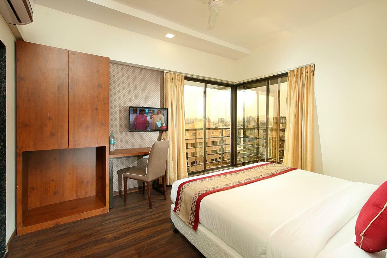 Mumbai House Luxury Apartments Santacruz East, Mumbai Exterior foto